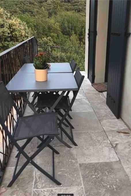 Ferienwohnung Loft Pied De Coline Au Calme Ginasservis Exterior foto